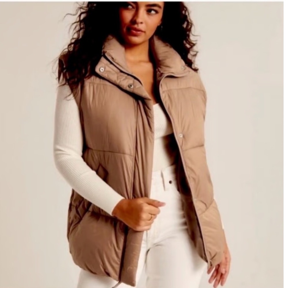 Abercrombie & Fitch‎ VeganLeather Puffer Vest Size XS Gorpcore